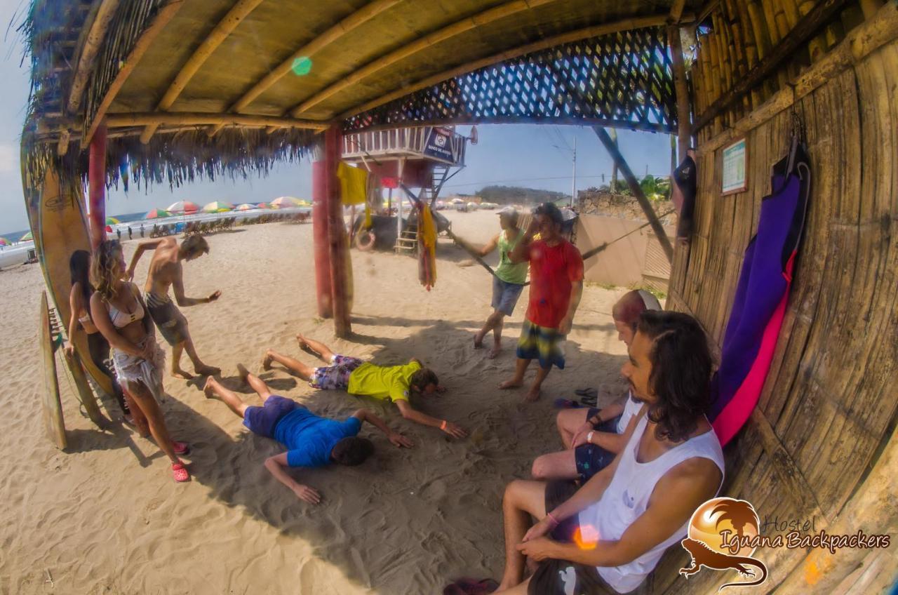 Iguana Beach House Hostel Montañita Kültér fotó