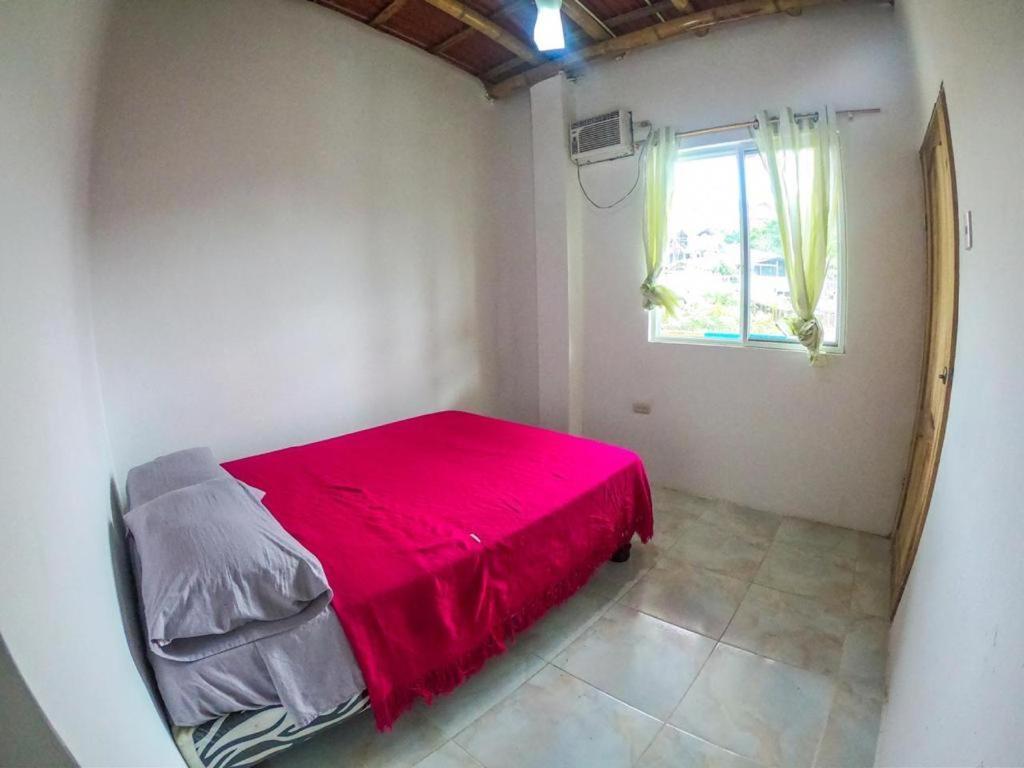 Iguana Beach House Hostel Montañita Kültér fotó